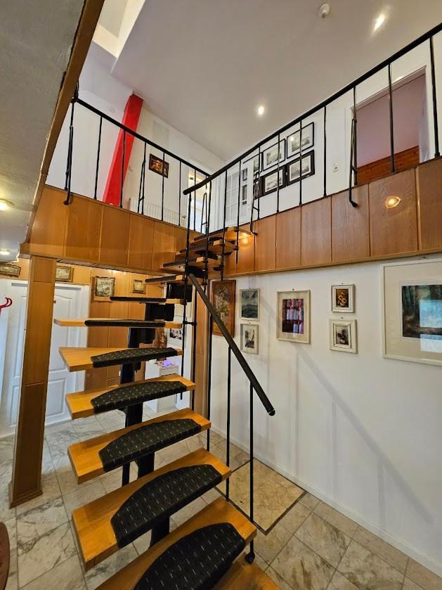 Pension Donaublick Grein 2 In Stifterstrasse19. المظهر الخارجي الصورة
