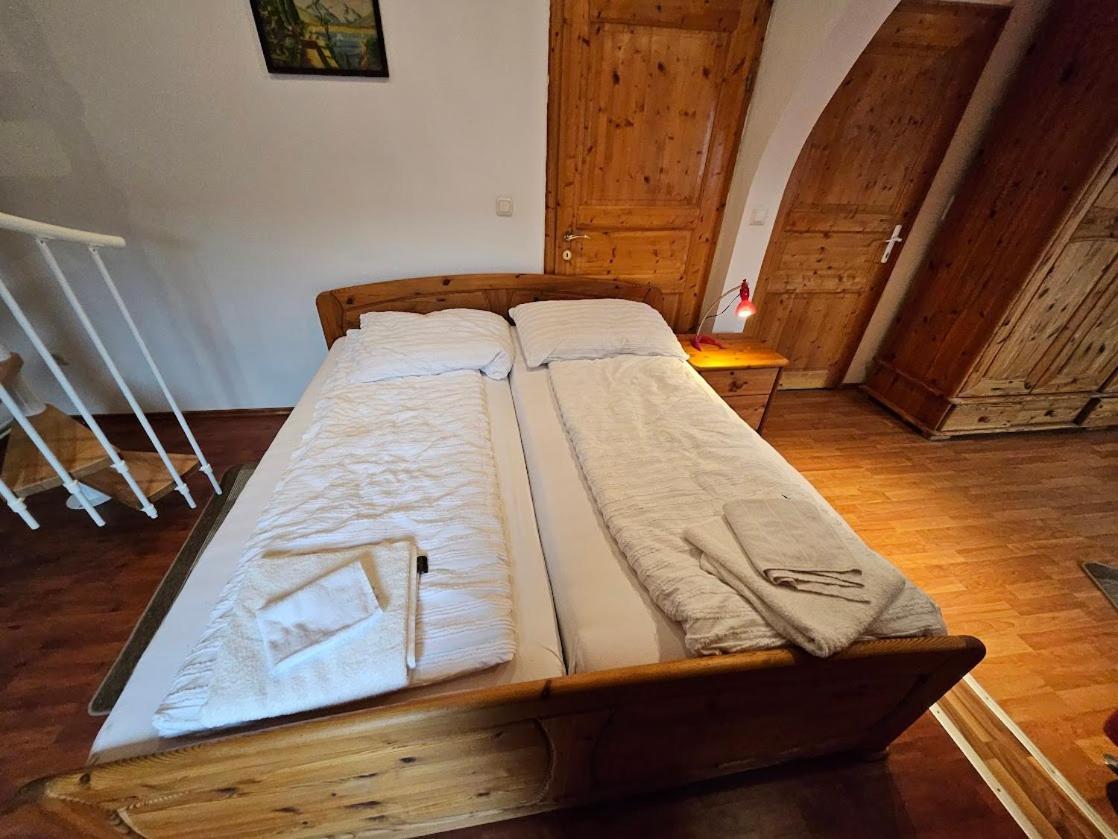 Pension Donaublick Grein 2 In Stifterstrasse19. المظهر الخارجي الصورة